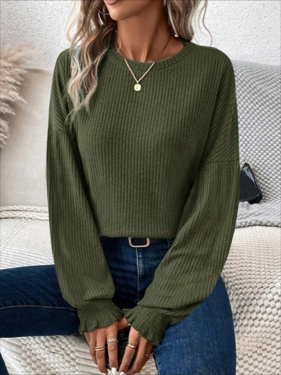 Olivia | Ribbed crew neck t-shirt with lantern sleeves - Image 13