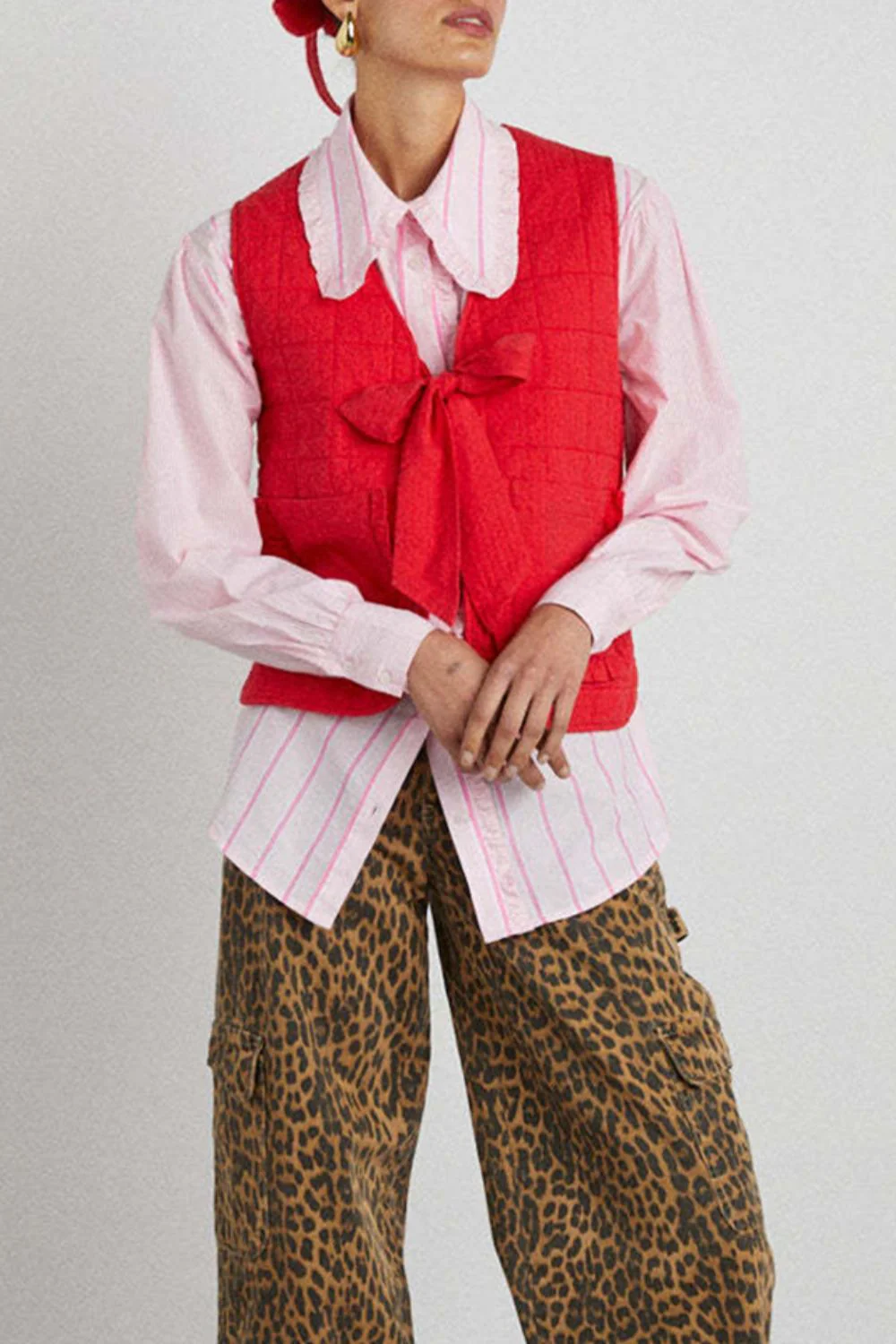 Ornella | Knotted ruffle vest coat with pockets - Image 2