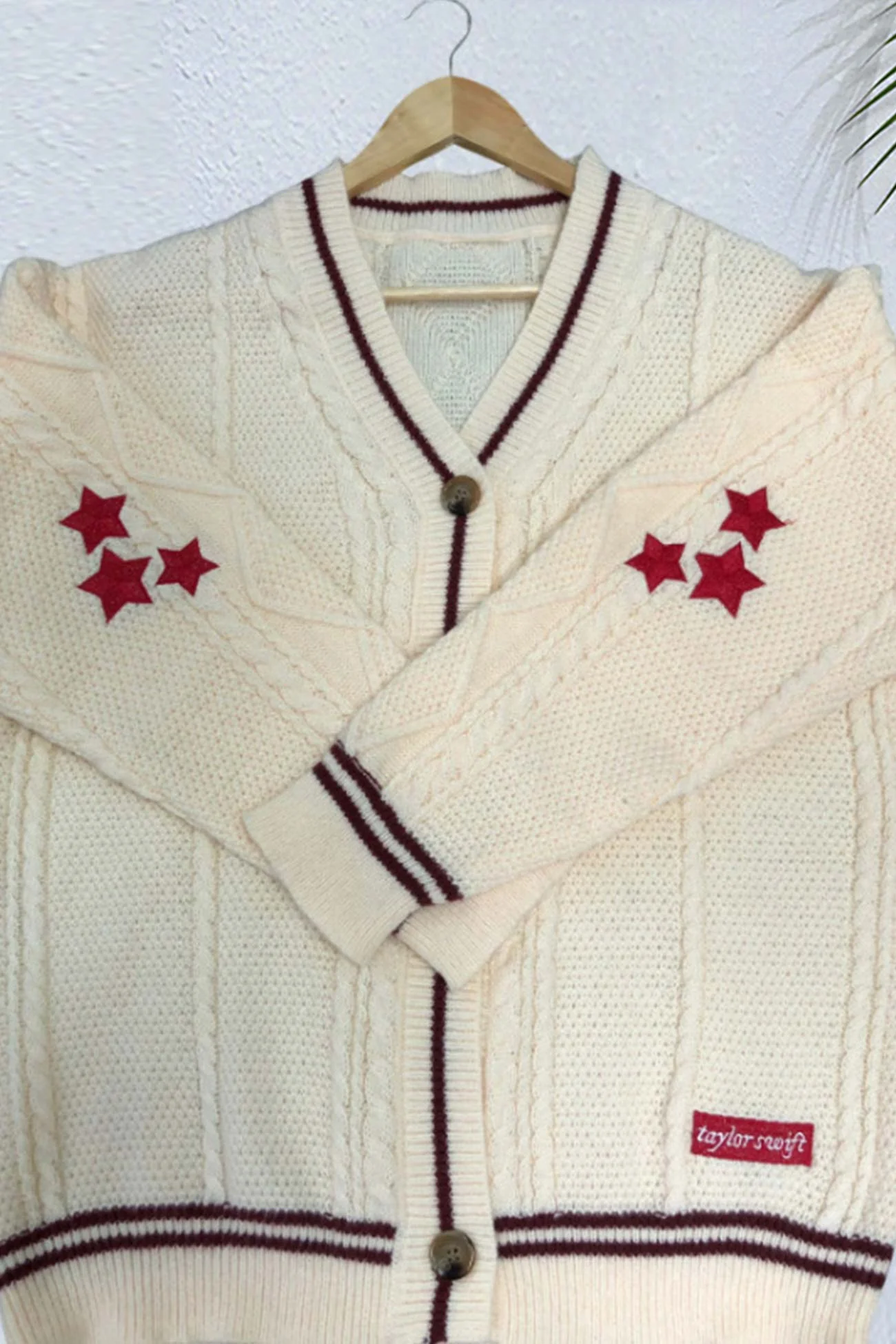 Otilia | Cardigan with five-pointed star embroidery - Image 4