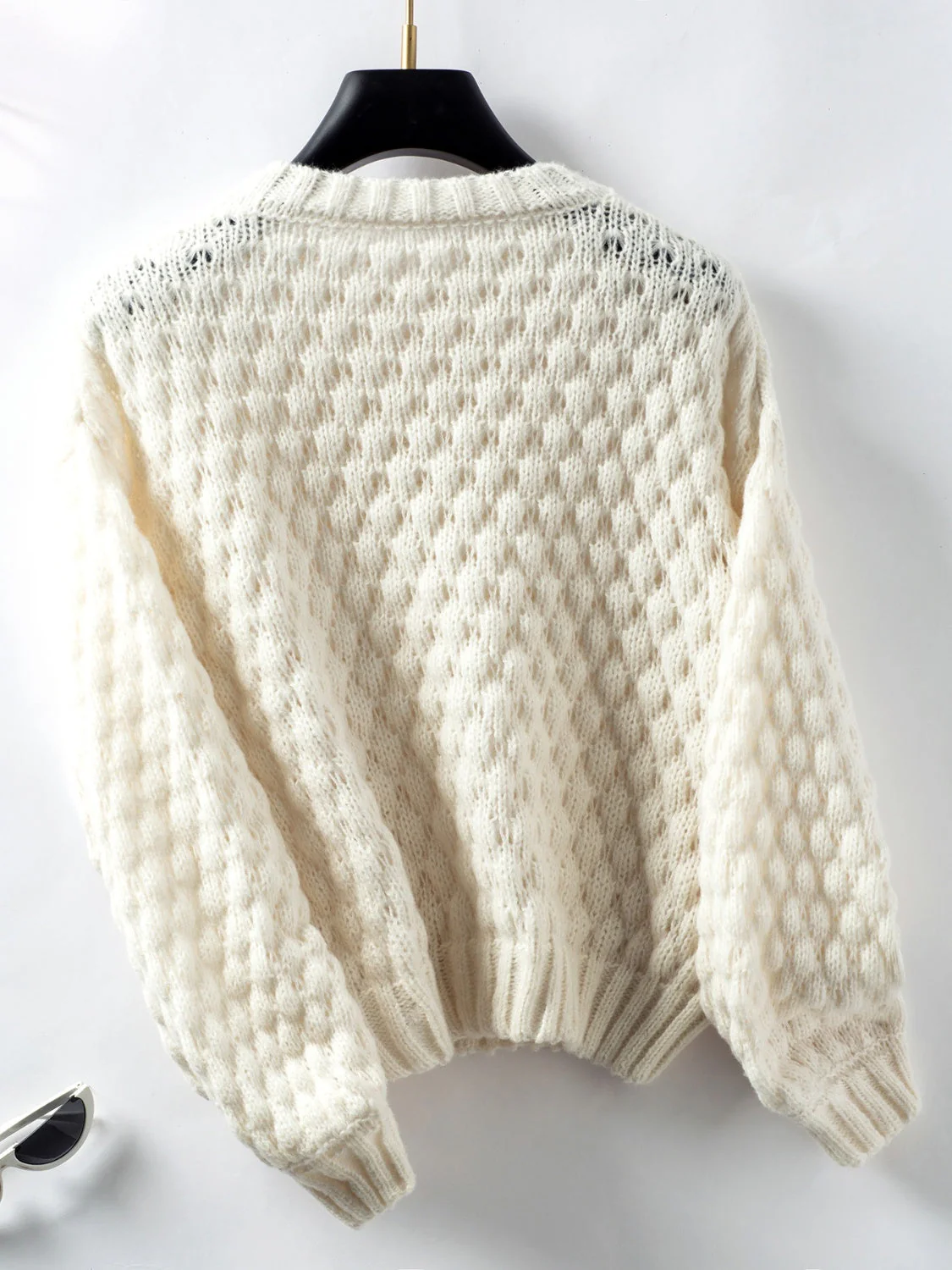 Otilia | Long-sleeved cable-knit sweater with a crew neck - Image 10