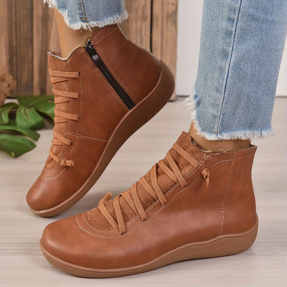 Paloma | Modern and supportive orthopedic boots.