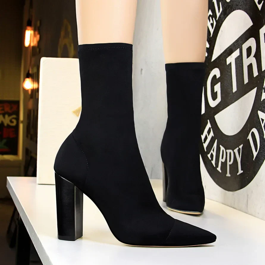 Patricia | High heel ankle boots with pointed toe - Image 2