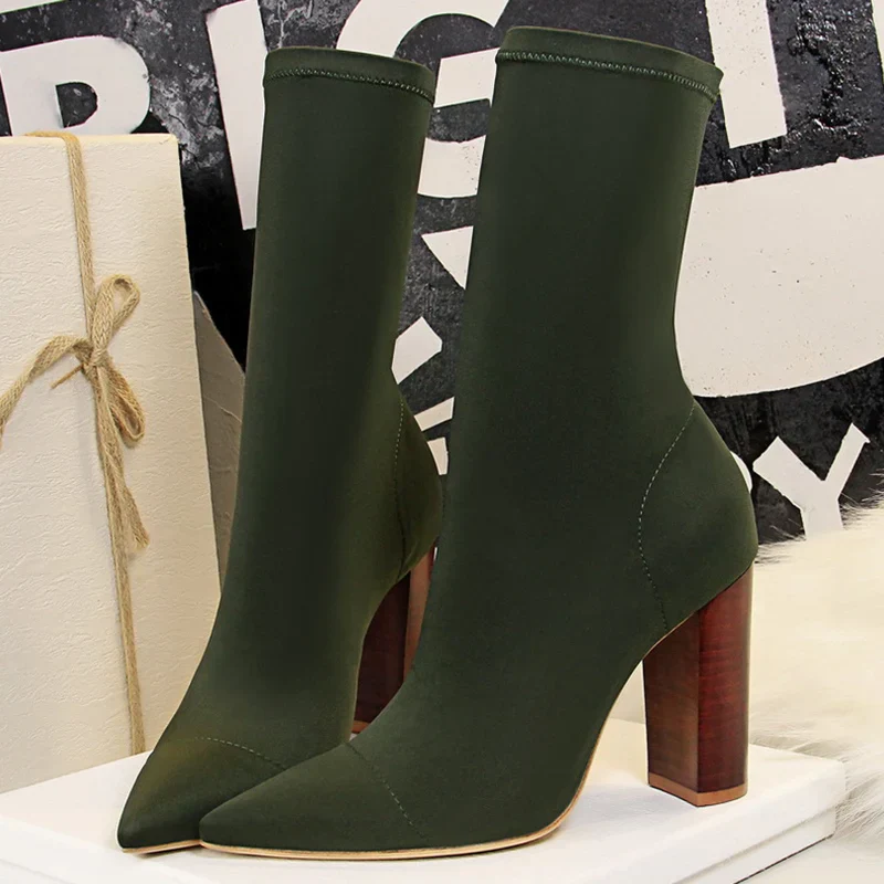Patricia | High heel ankle boots with pointed toe - Image 9