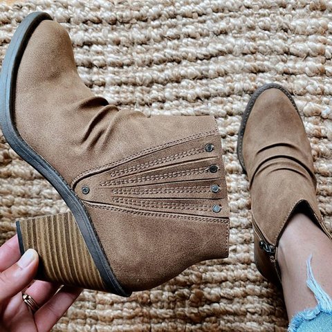 Paula | Custom-made supportive orthopedic boots - Image 2