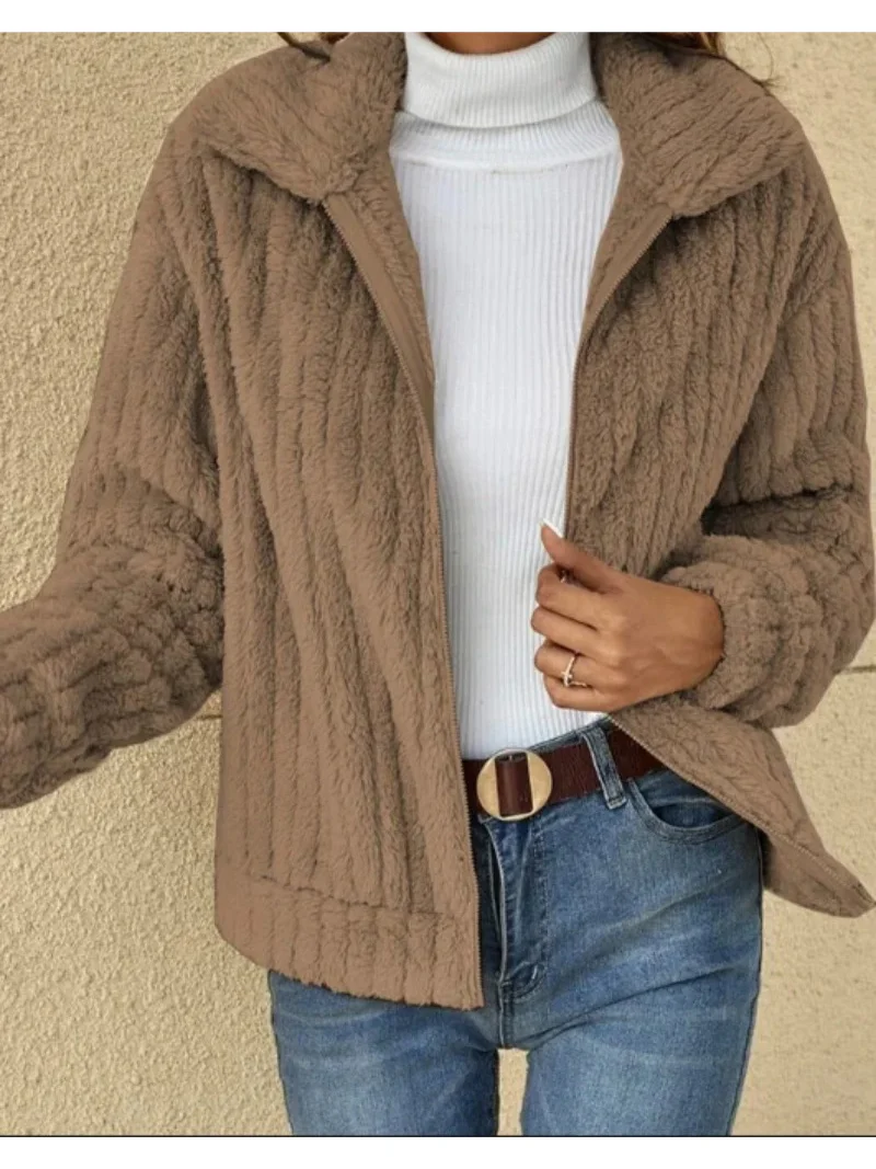 Penélope | Effortless and elegant winter garment - Image 4