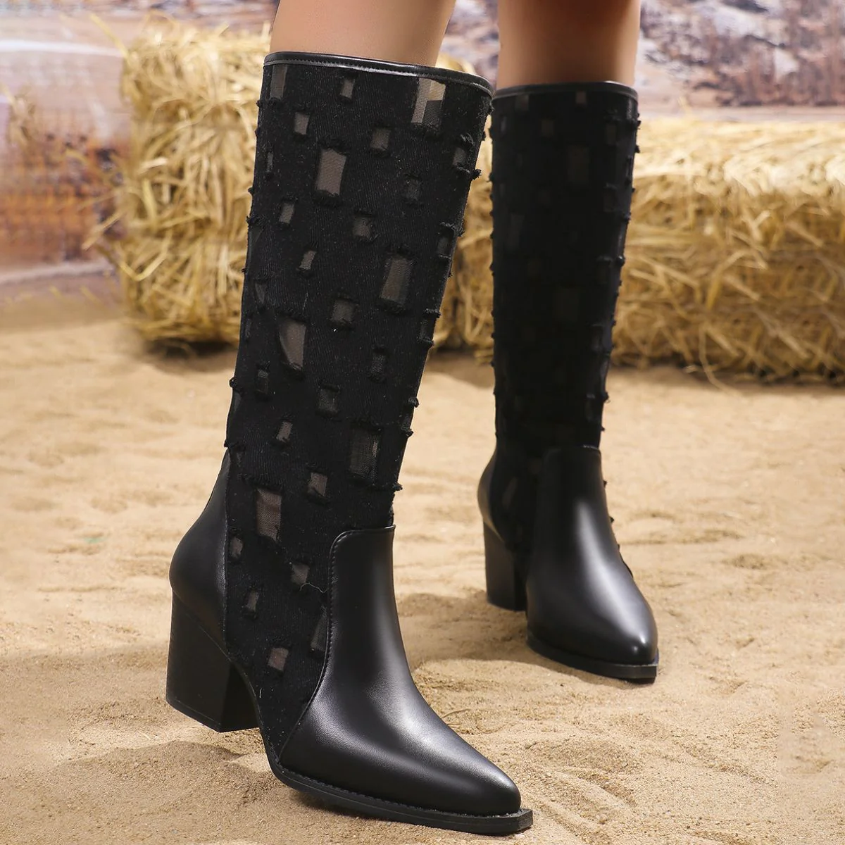 Pilar | Pointed boots with block heel - Image 4