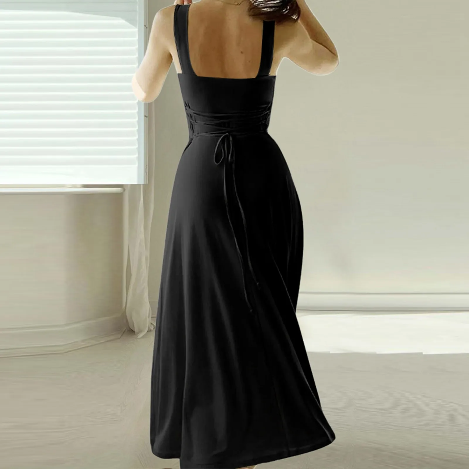 Querida® | Elegant Dress With Square Neckline - Image 3