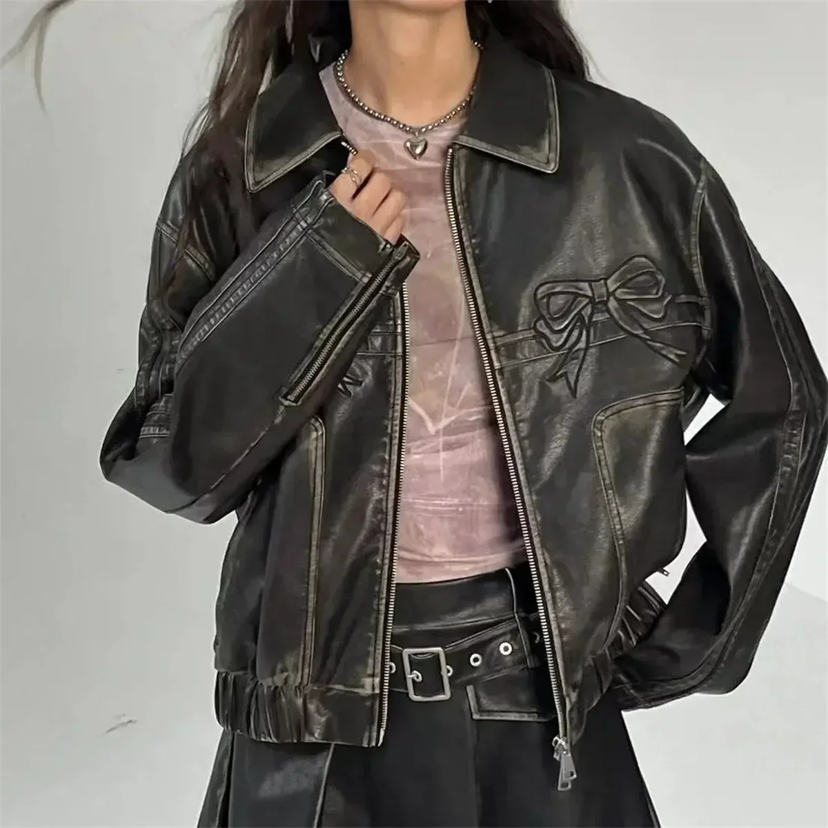 Rebeca | Vintage leather jacket for women with lapel collar - Image 2