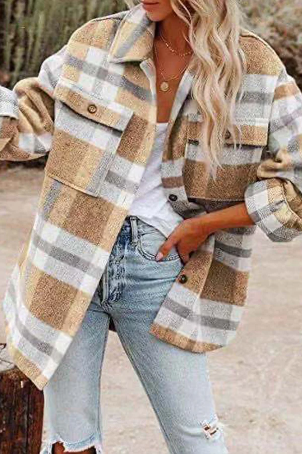 Regina | Casual outerwear with a checked turn-down collar and pocket buckle - Image 3