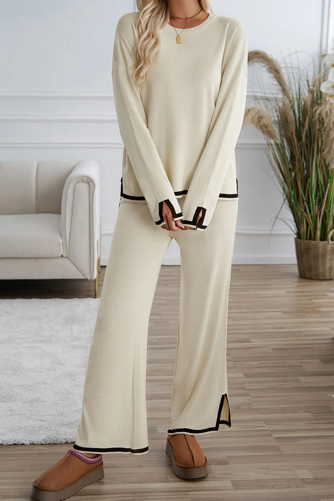 Regina | Knitted suits with a contrasting slit hem - Image 19