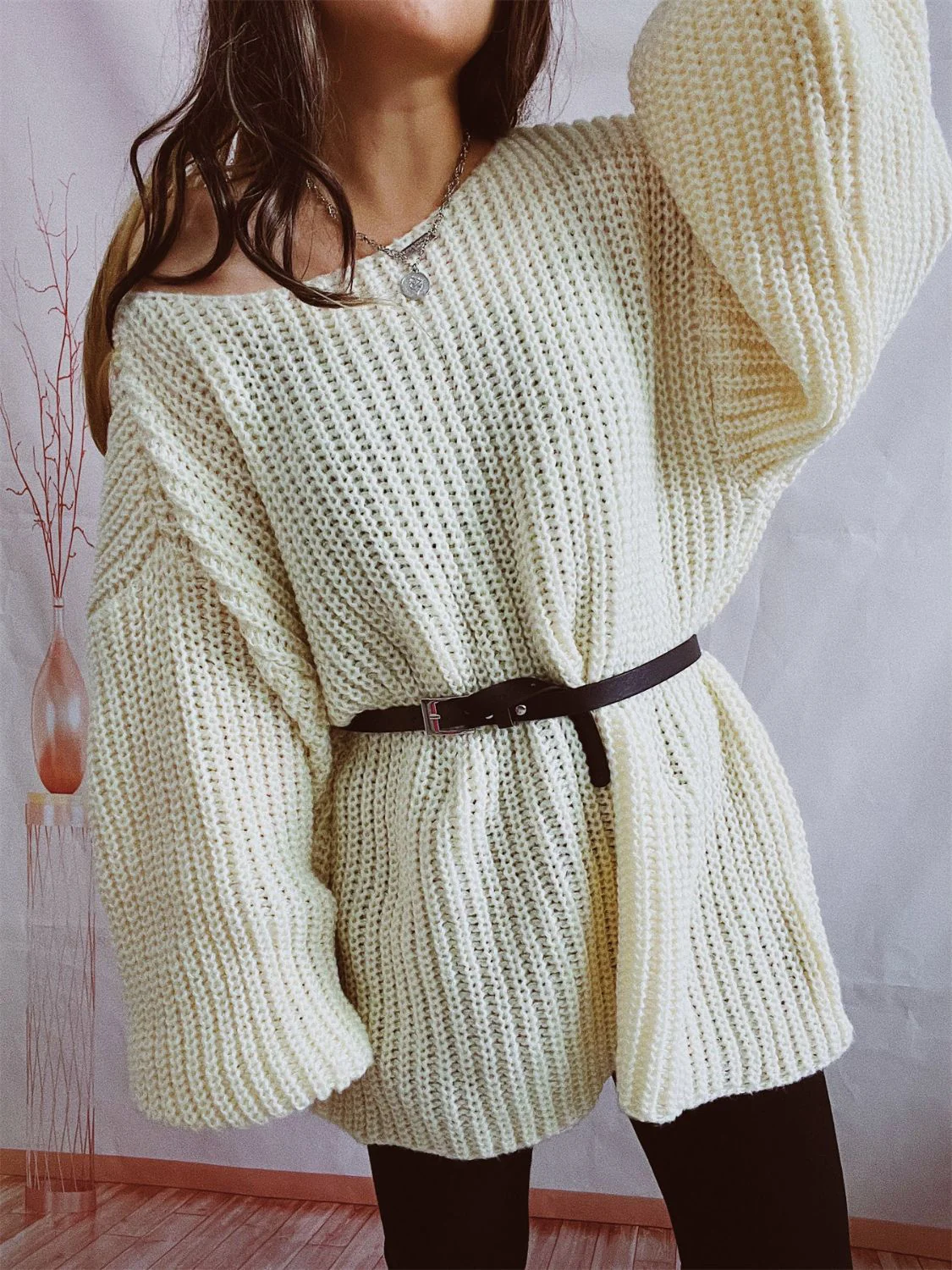 Regina | Long-sleeved sweater with a boat neck and belt - Image 5