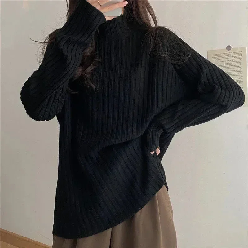Renee | Women's sweater with a stand-up collar and long sleeves - Image 4