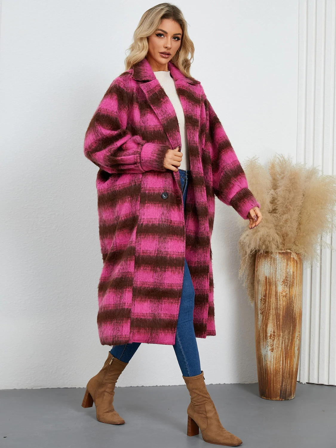 Rocio | Contrasting double breasted long sleeve coat - Image 10