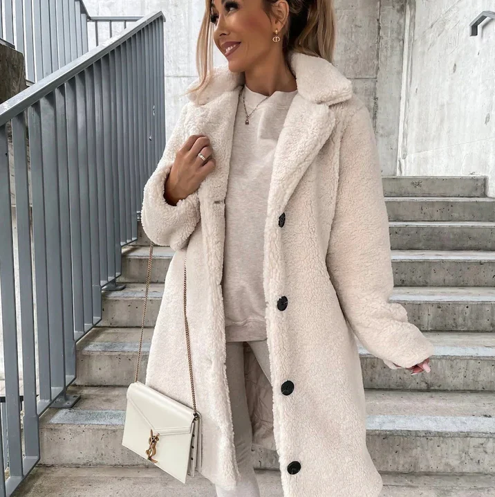 Rocio | Effortless and elegant winter garment - Image 3