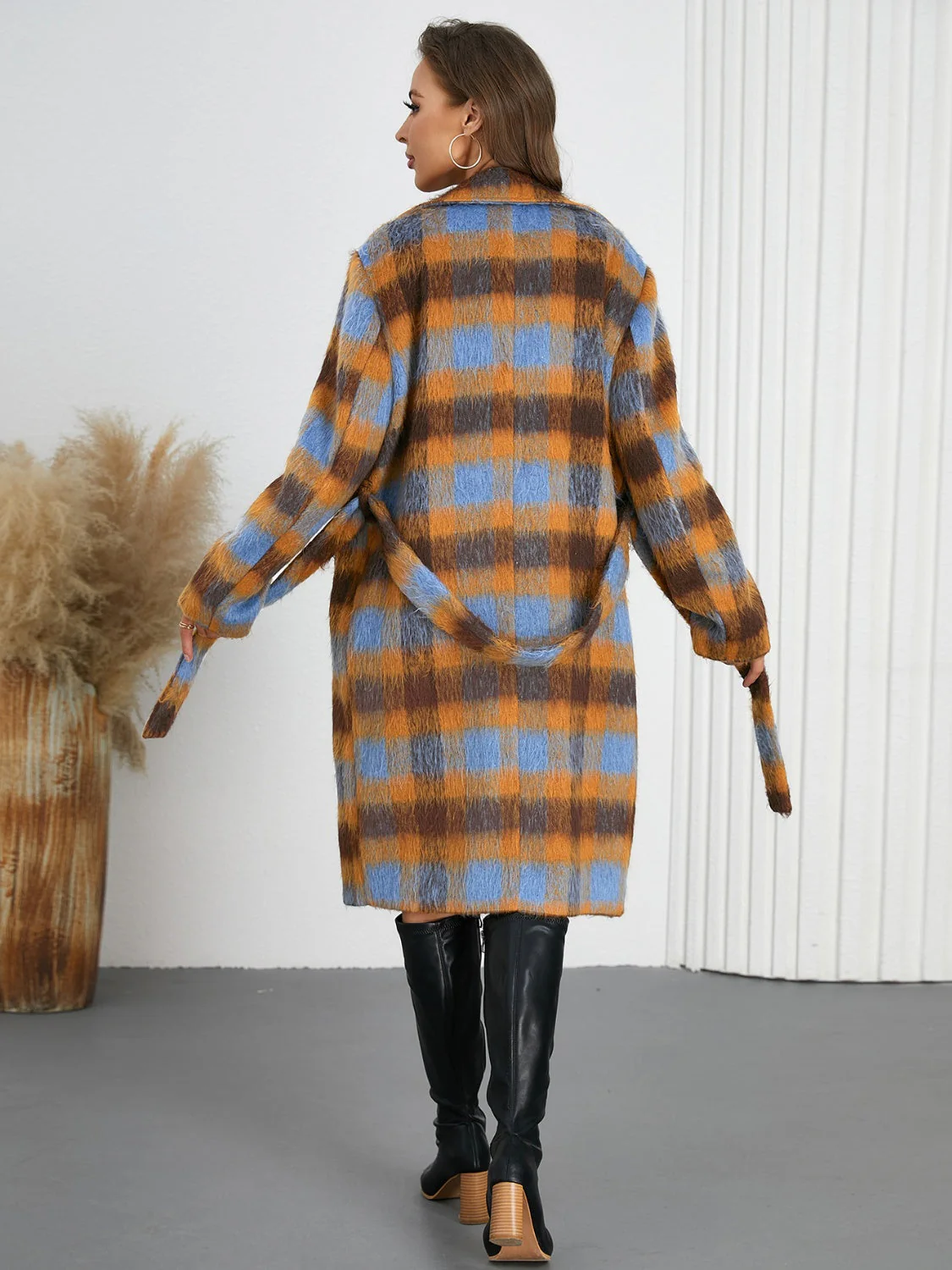 Romina | Tied checked coat with collar - Image 4