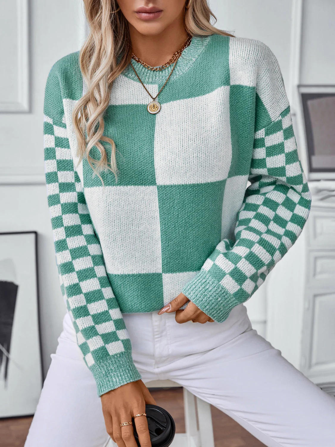 Romy | Color block sweater with a crew neck and long sleeves - Image 3