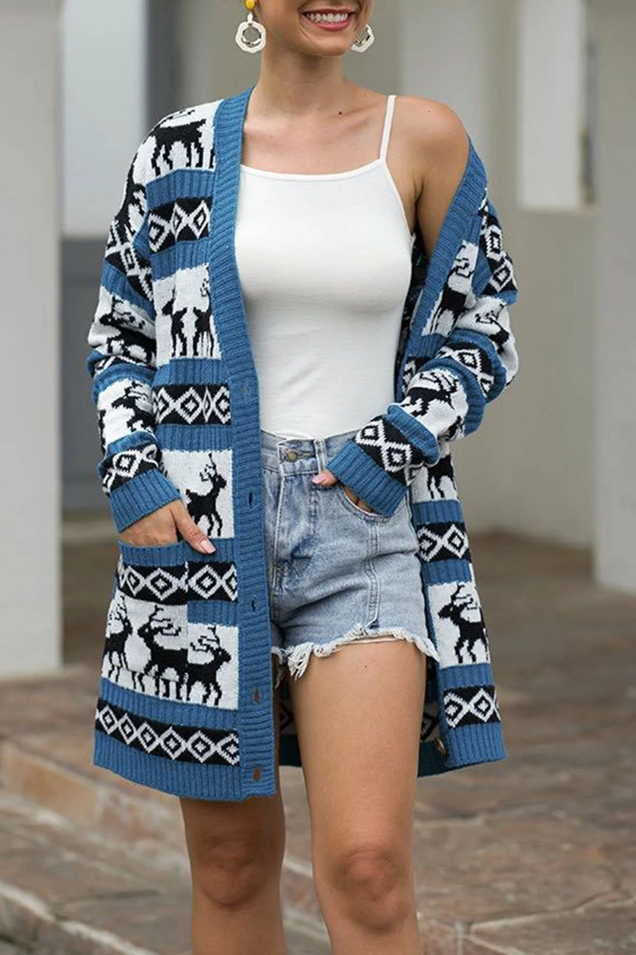 Rosanna | Mid-length cardigan with a Christmas snowflake deer pattern - Image 4
