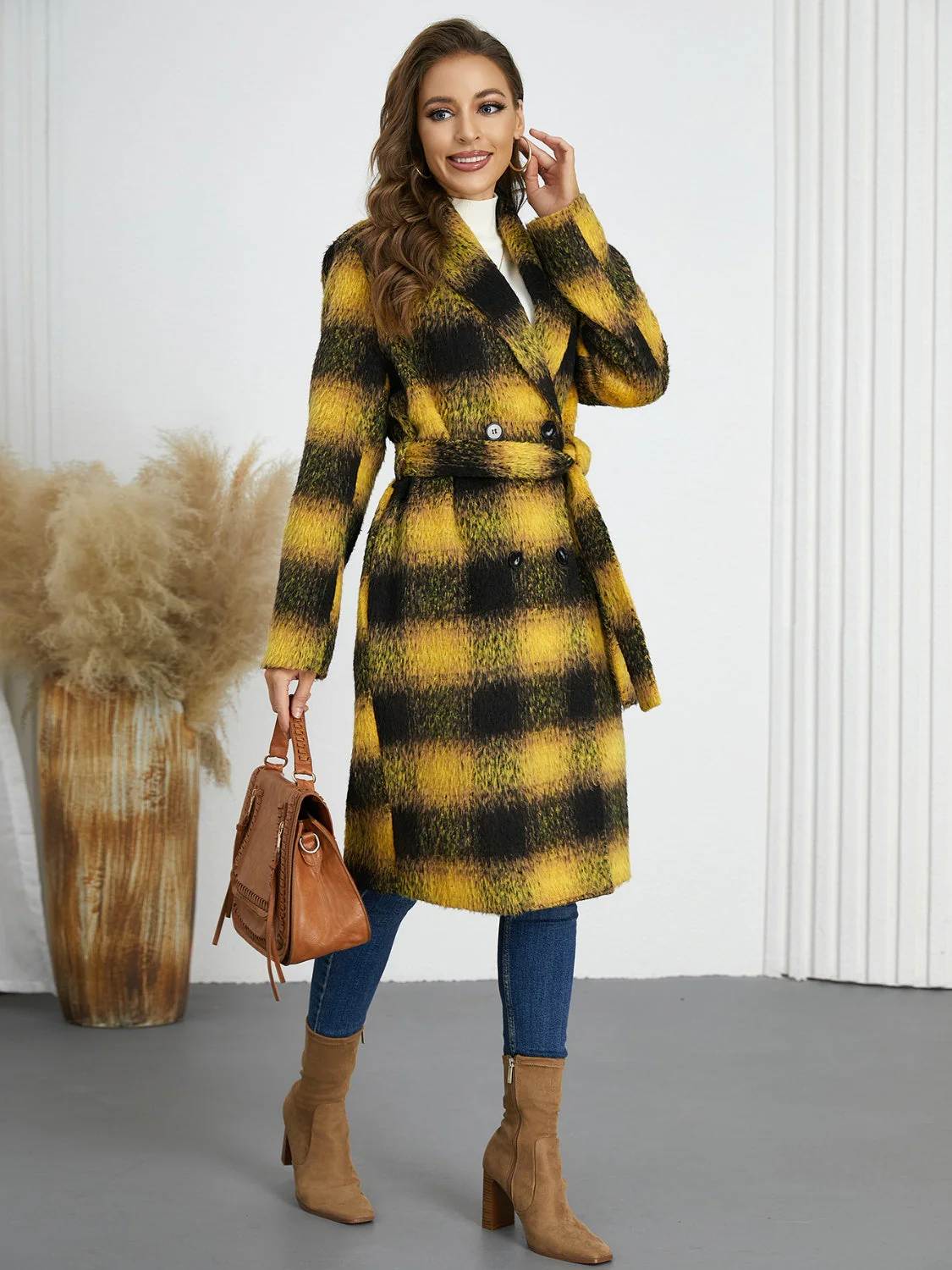 Rosario | Checked, long-sleeved coat with a tie waist - Image 7