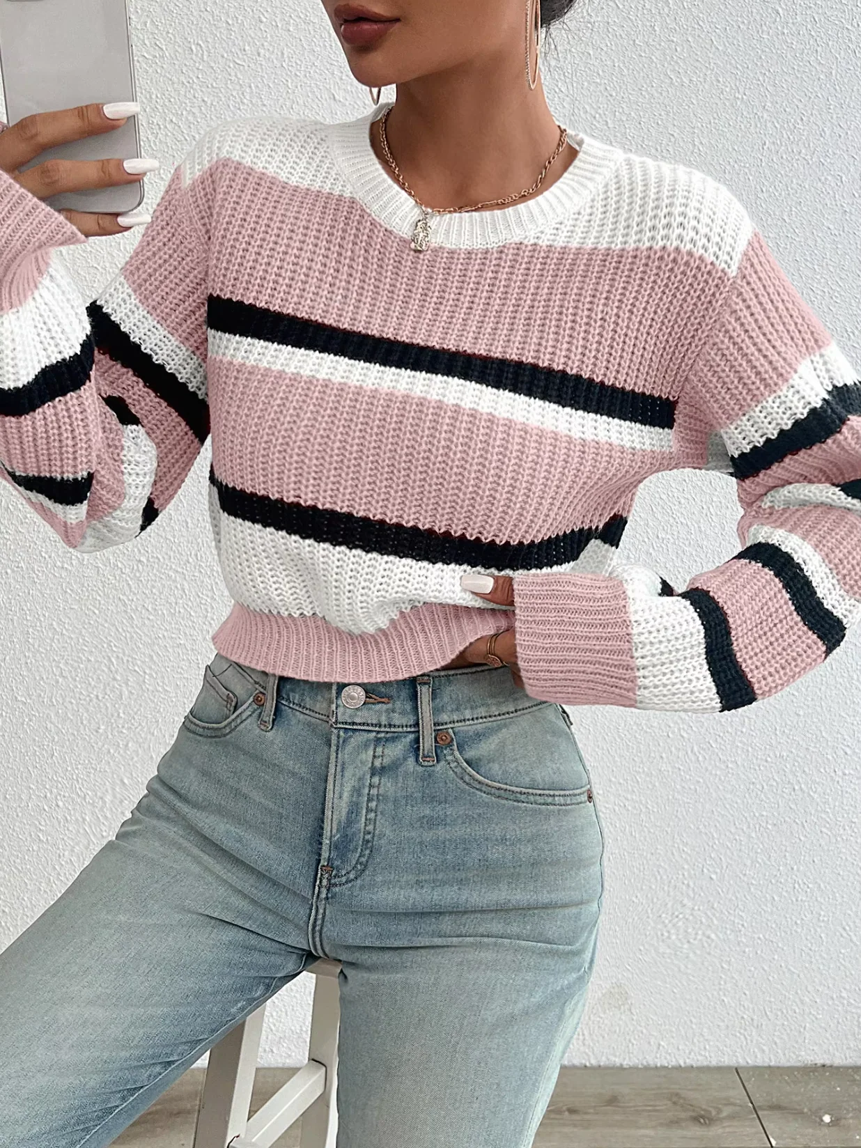 Sabina | Short knitted sweater - Image 4