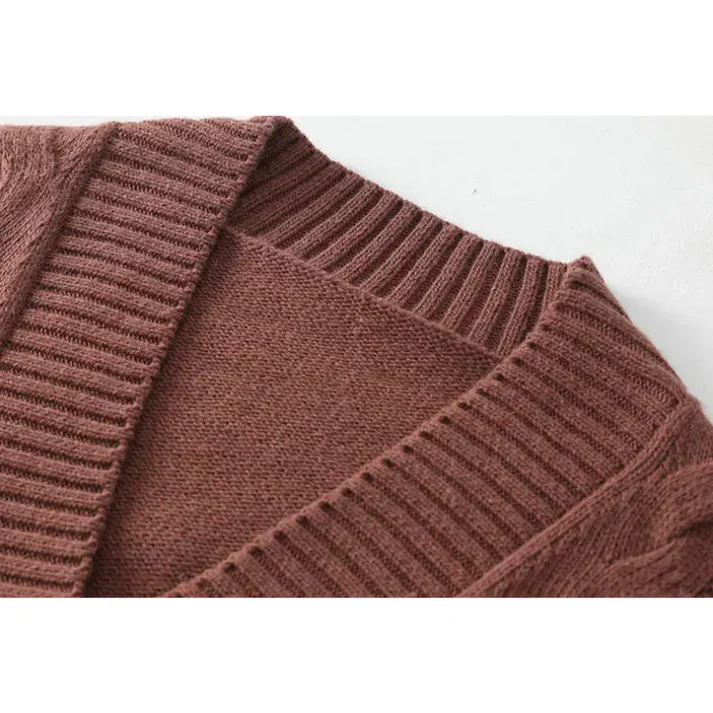 Samanta | Fashionable and effortless winter cardigan - Image 6