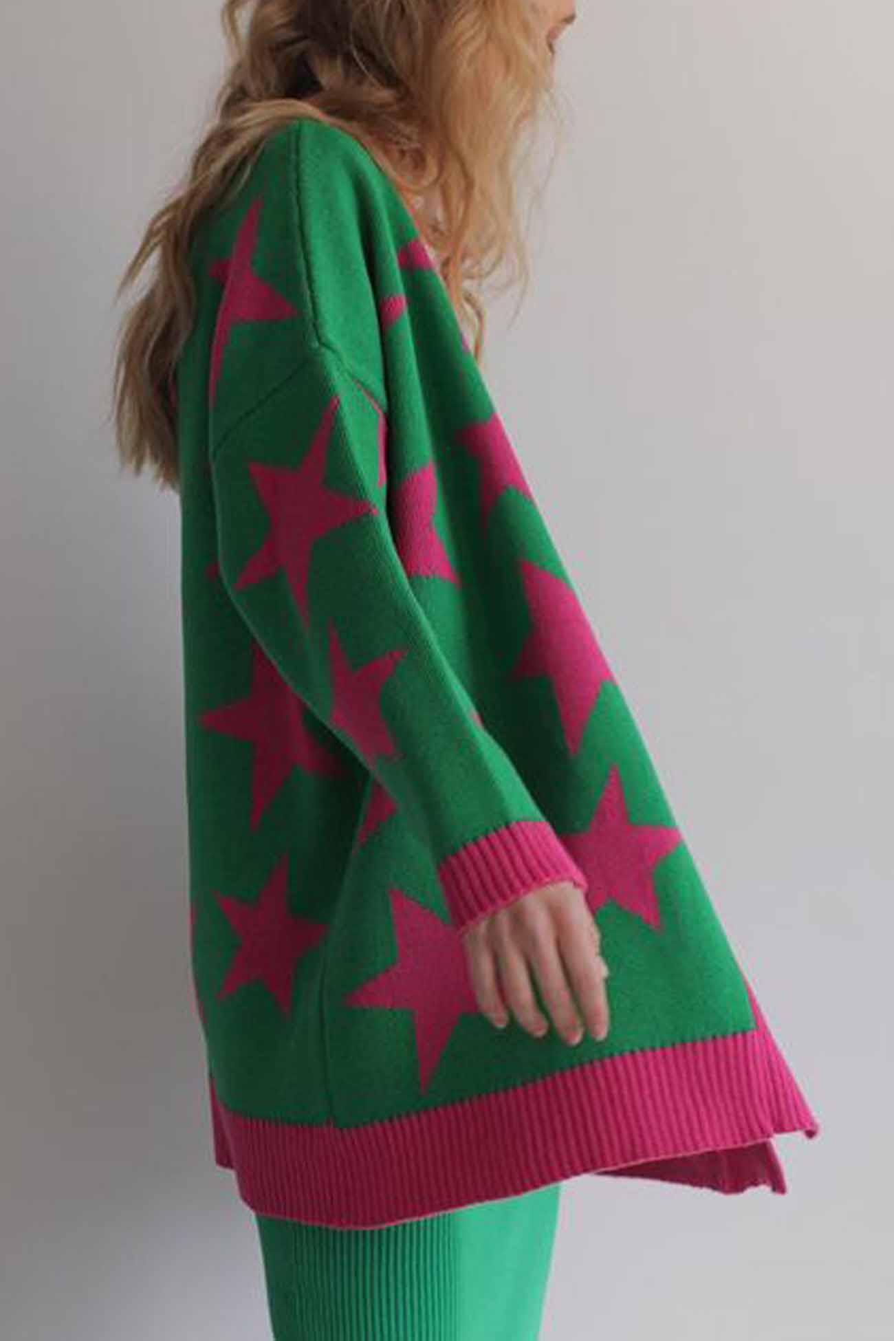 Samantha | Knitted cardigan with contrasting stars and buttons - Image 3