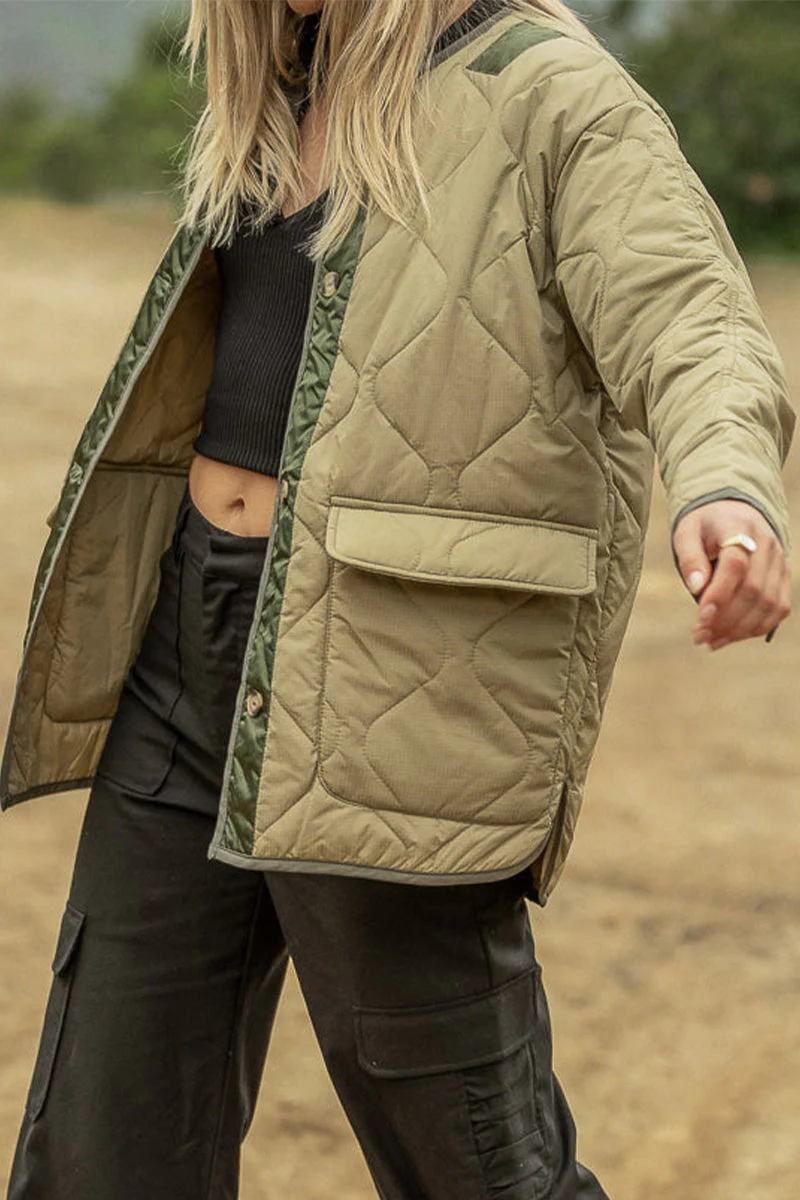 Sara | Casual outerwear with color block buckle and contrast O-neck - Image 3