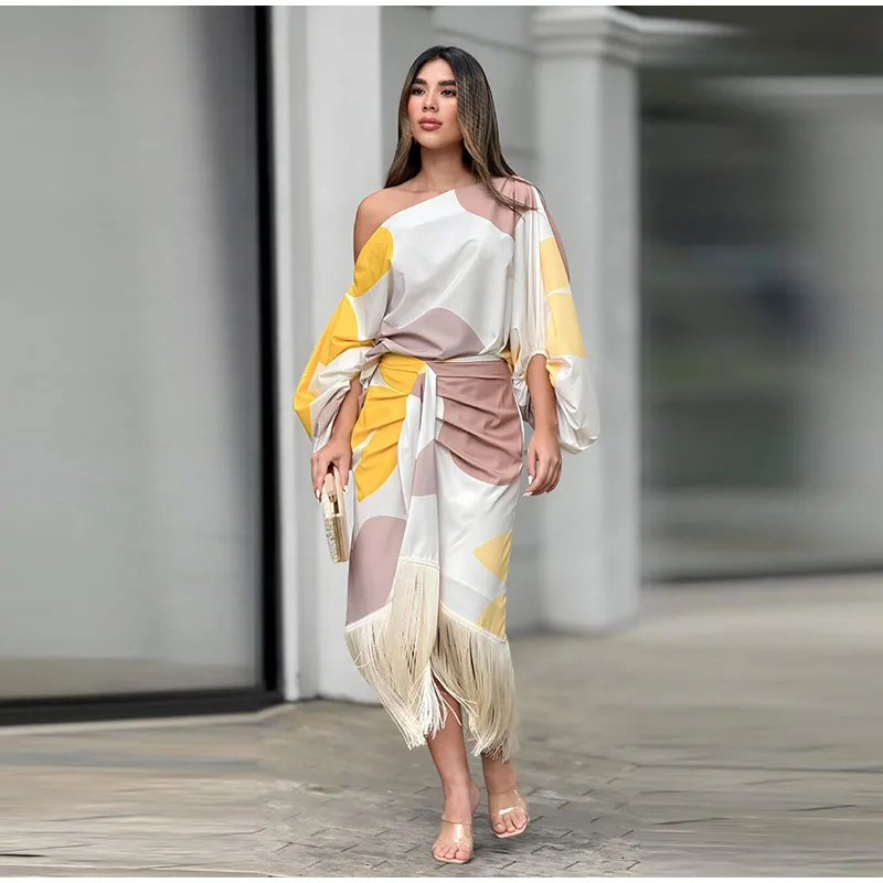 Shannon® | Elegant Outfit With Skirt