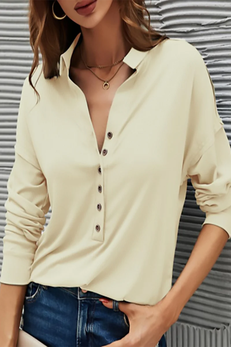 Silvia | Casual T-shirts with plain buttons and turn-down collar - Image 5