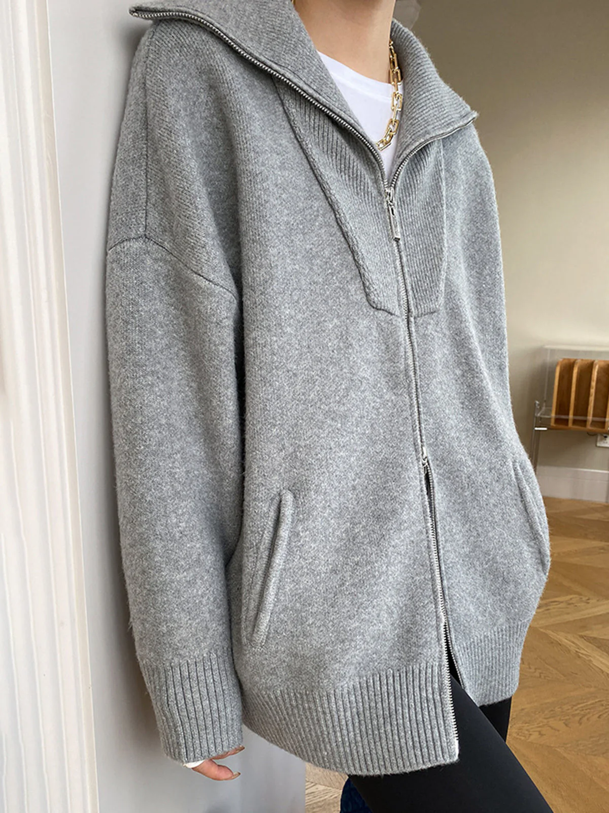 Silvia | Classic and stylish winter cardigan