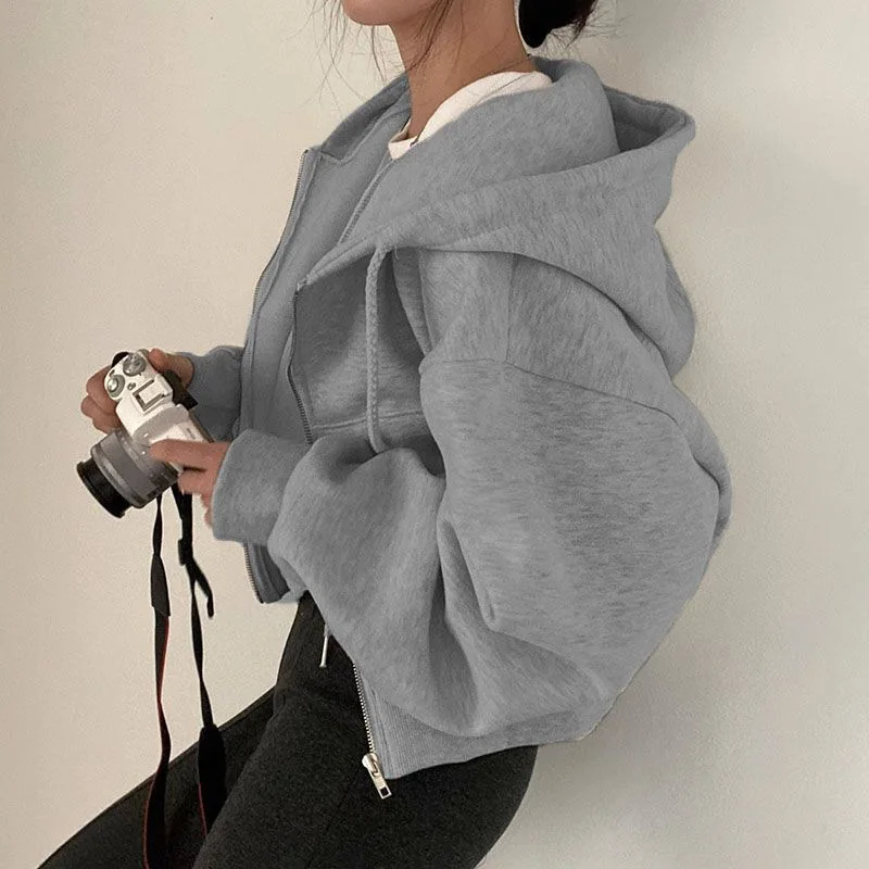 Silvia | Fashionable women's zip-up hoodie - Image 3