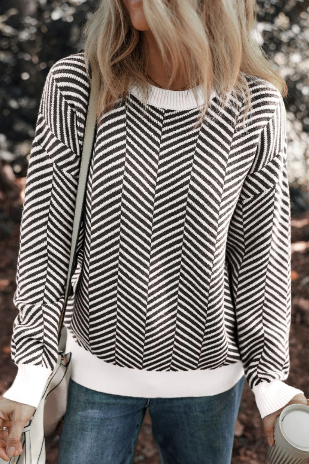 Silvia | Striped long-sleeved sweater with a crew neck - Image 17