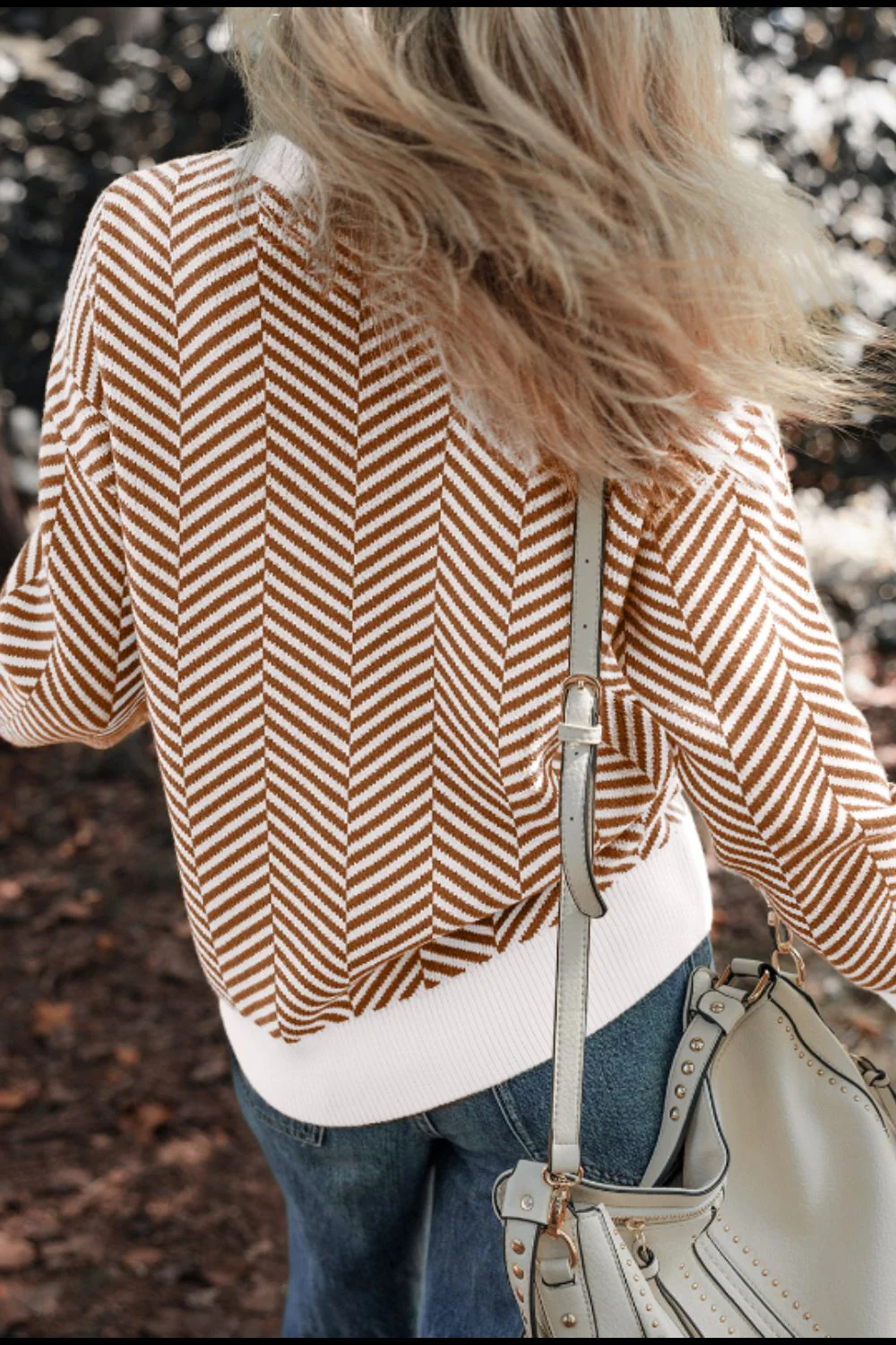 Silvia | Striped long-sleeved sweater with a crew neck - Image 4