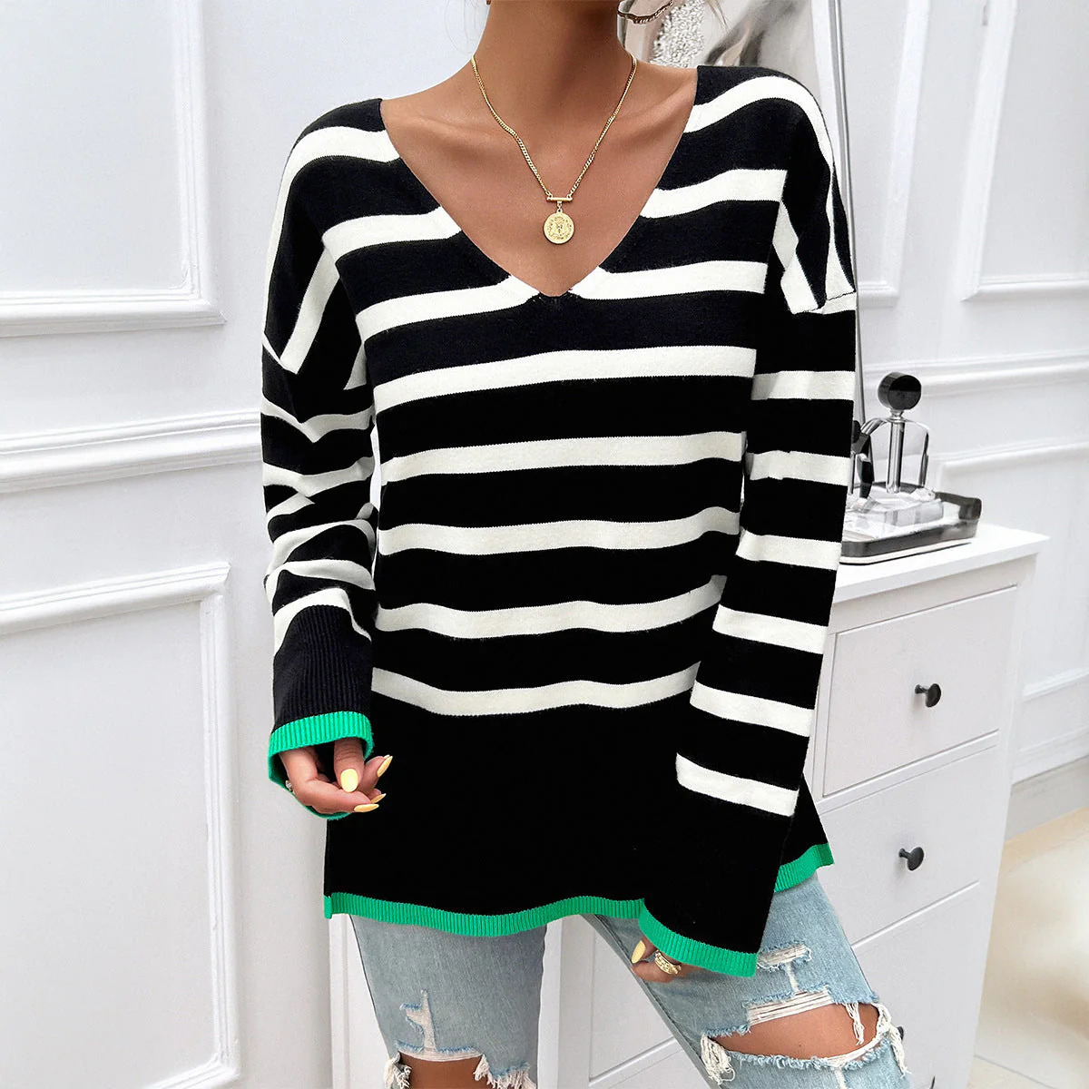 Sofia | Casual knitted sweater with a striped pattern