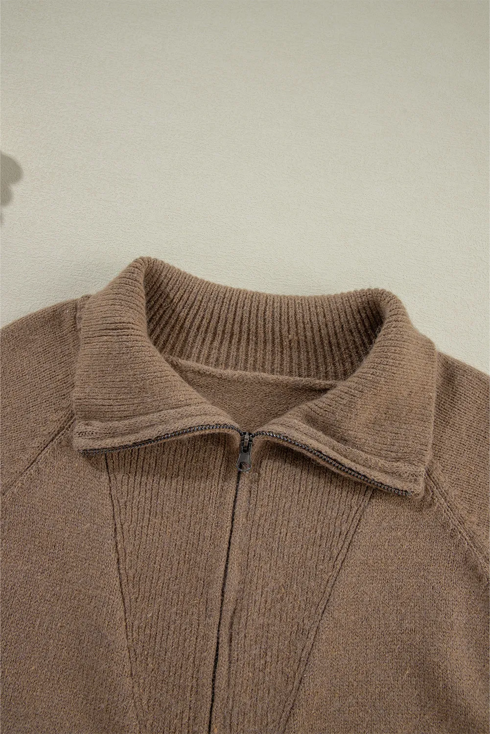 Sofia | Geometric cardigan with long sleeves and zip fastening - Image 5