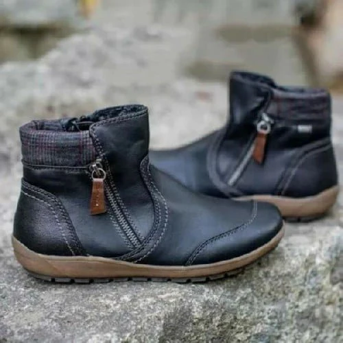Sofia | Stylish and detailed support boots. - Image 3