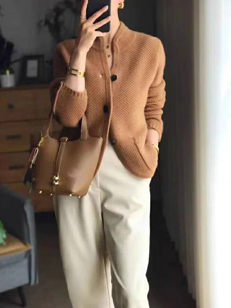 Sol | Elegant and versatile winter sweater - Image 4
