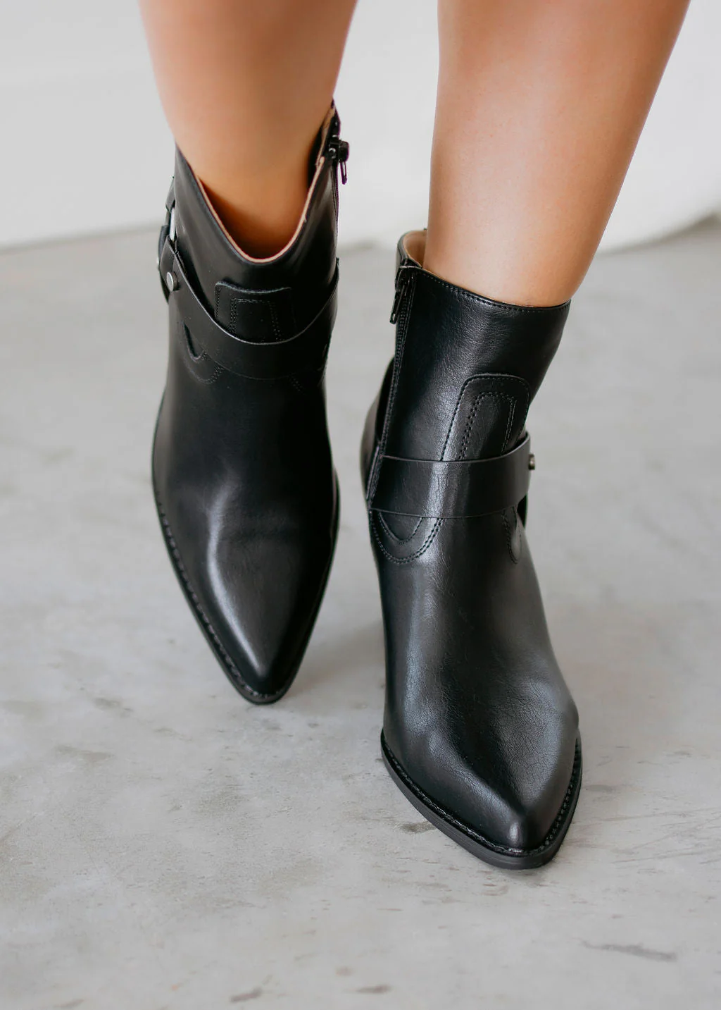 Solange | Versatile and supportive orthopedic footwear