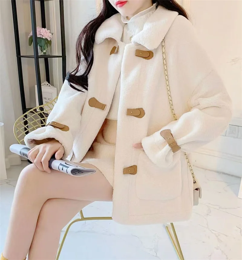 Sonia | Casual short jacket in a lambskin look - Image 3