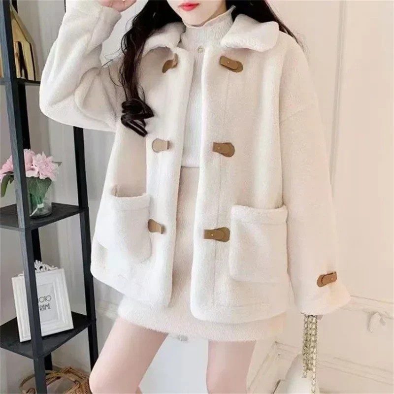 Sonia | Casual short jacket in a lambskin look - Image 4