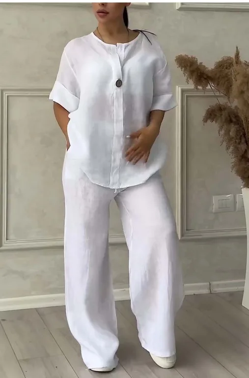 Soraya | Casual set - V-neck top and trousers - Image 10
