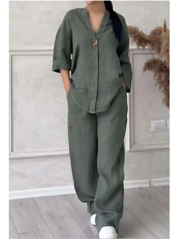 Soraya | Casual set - V-neck top and trousers - Image 6