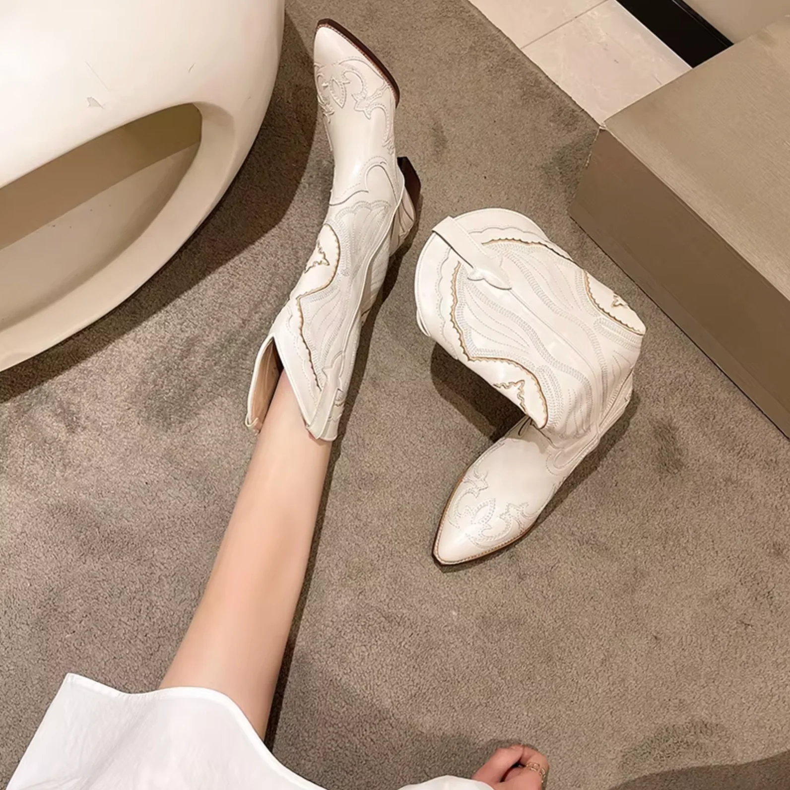 Soraya | Embroidered leather mid-calf boots - Image 4