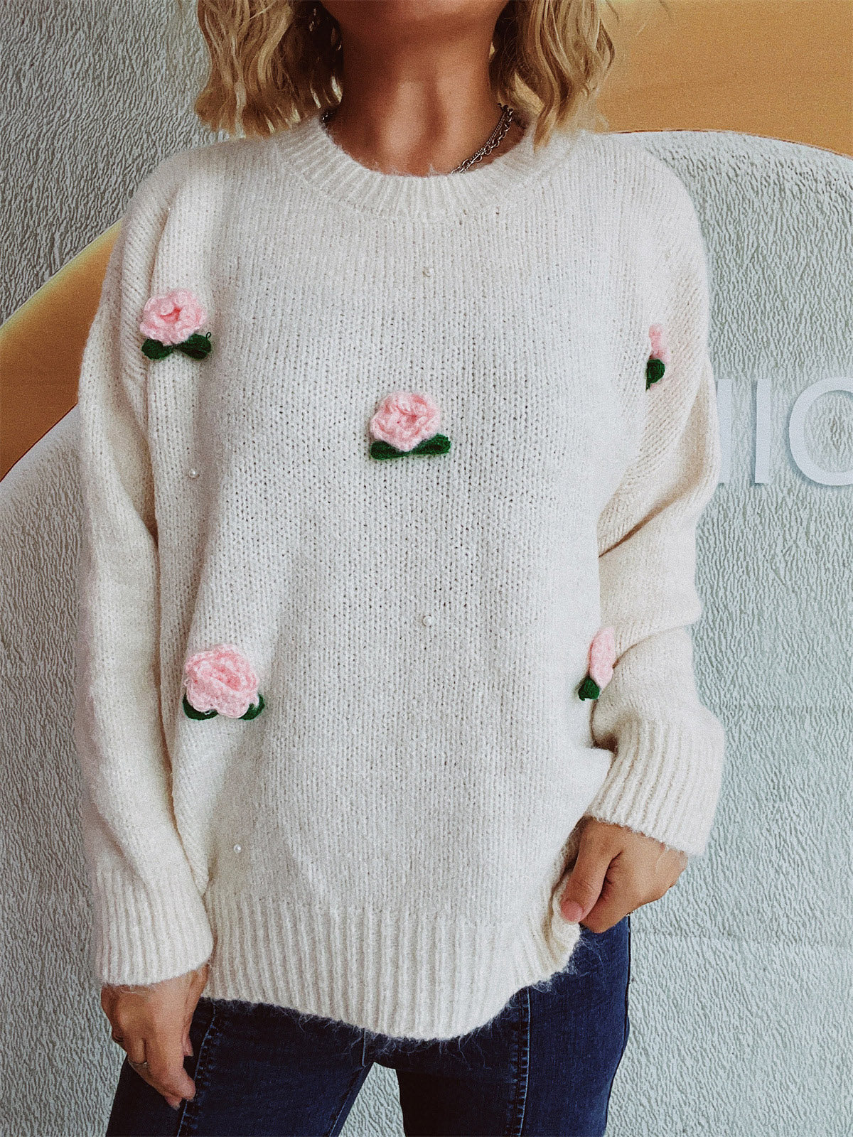 Stefanie | Long-sleeved sweater with a floral crew neck - Image 9