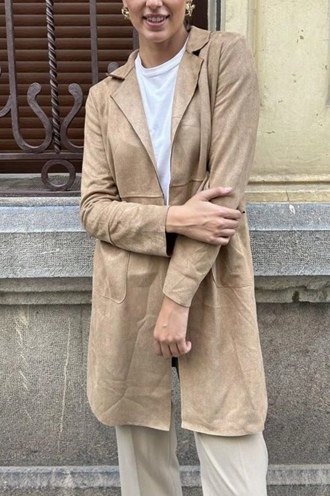 Stefanie | Solid color suede mid-length blazer - Image 6