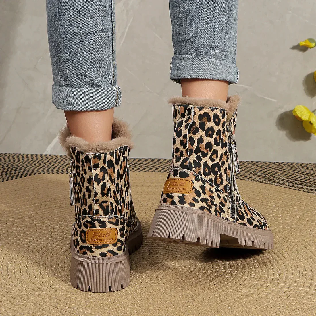 Susana | Modern and supportive orthopedic boots. - Image 3