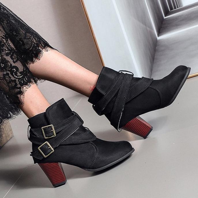 Susana | Modern and supportive orthopedic footwear - Image 2