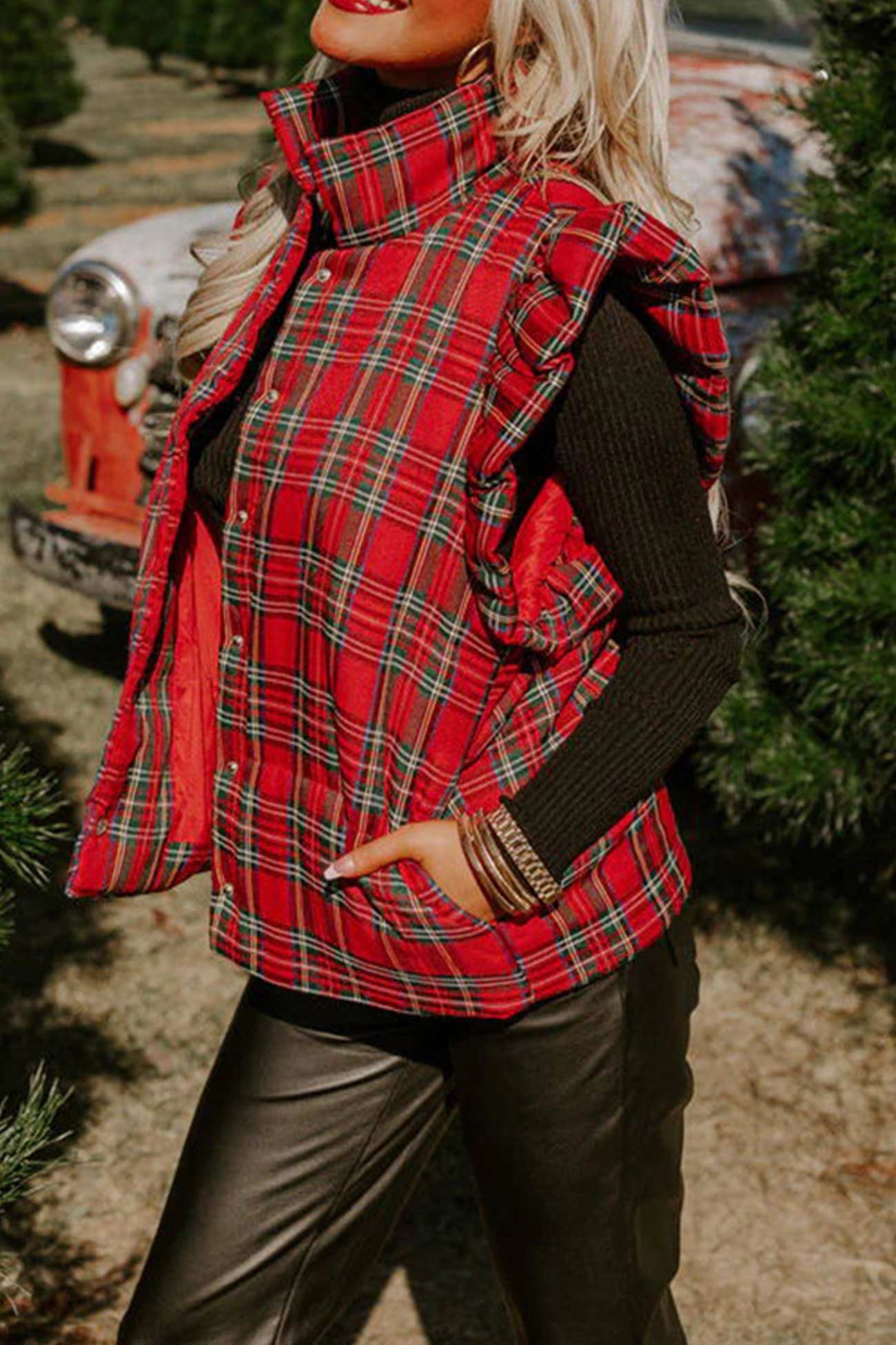Sybille | Checked vest with stand-up collar and ruffles - Image 2