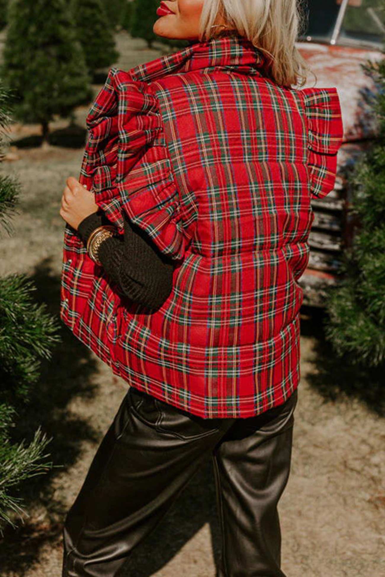 Sybille | Checked vest with stand-up collar and ruffles - Image 4