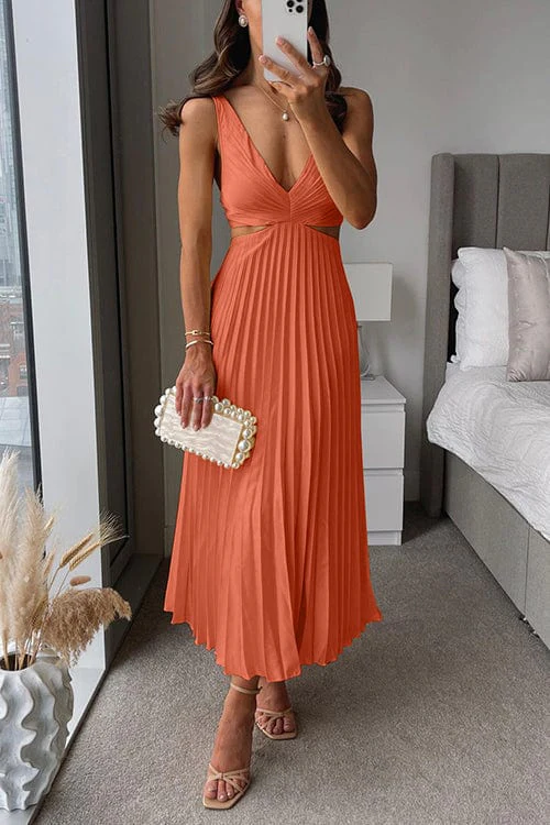 Sydney® | Pleated Dress With Neckline - Image 7