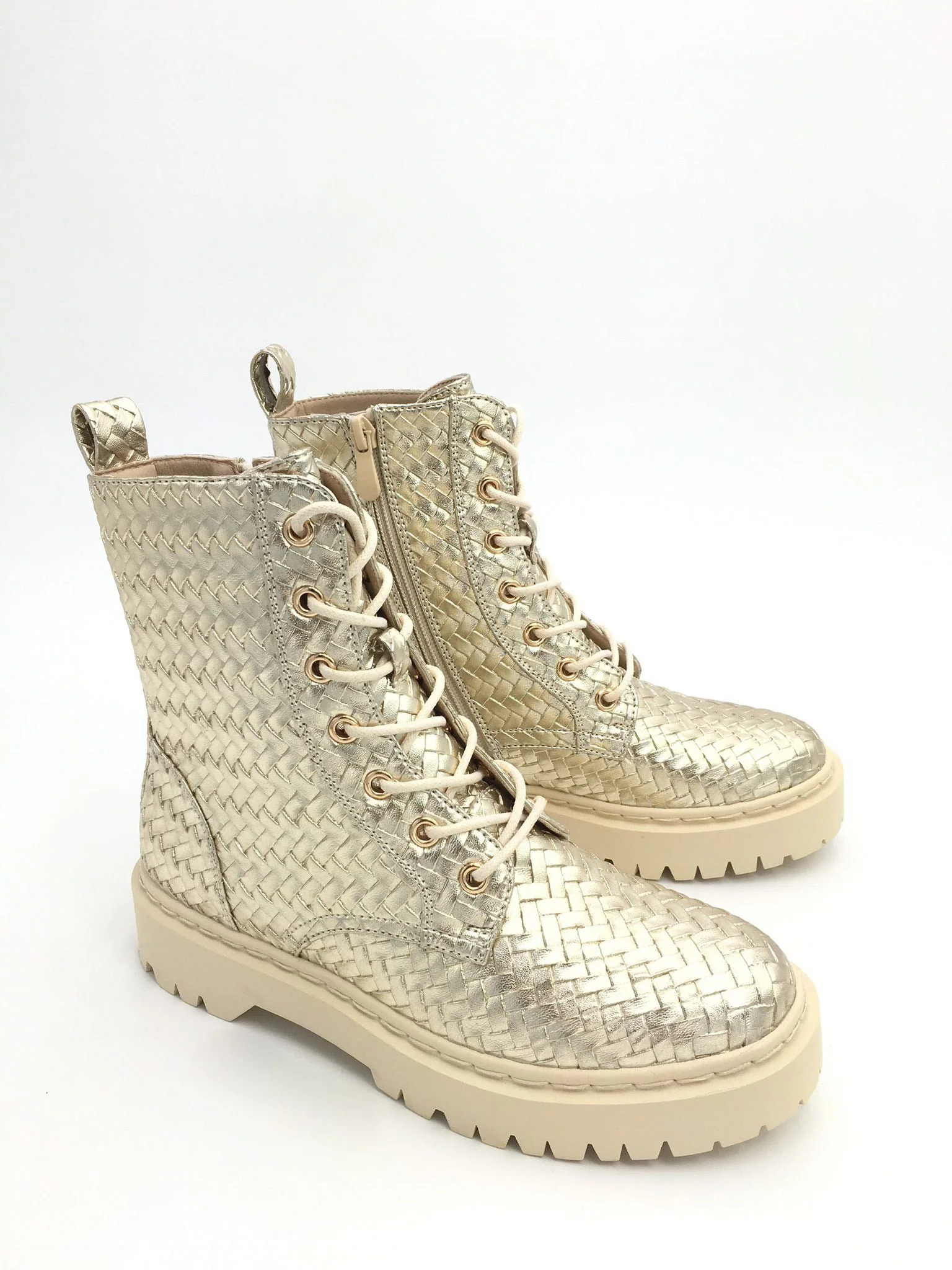 Tamar | golden boots - Image 4